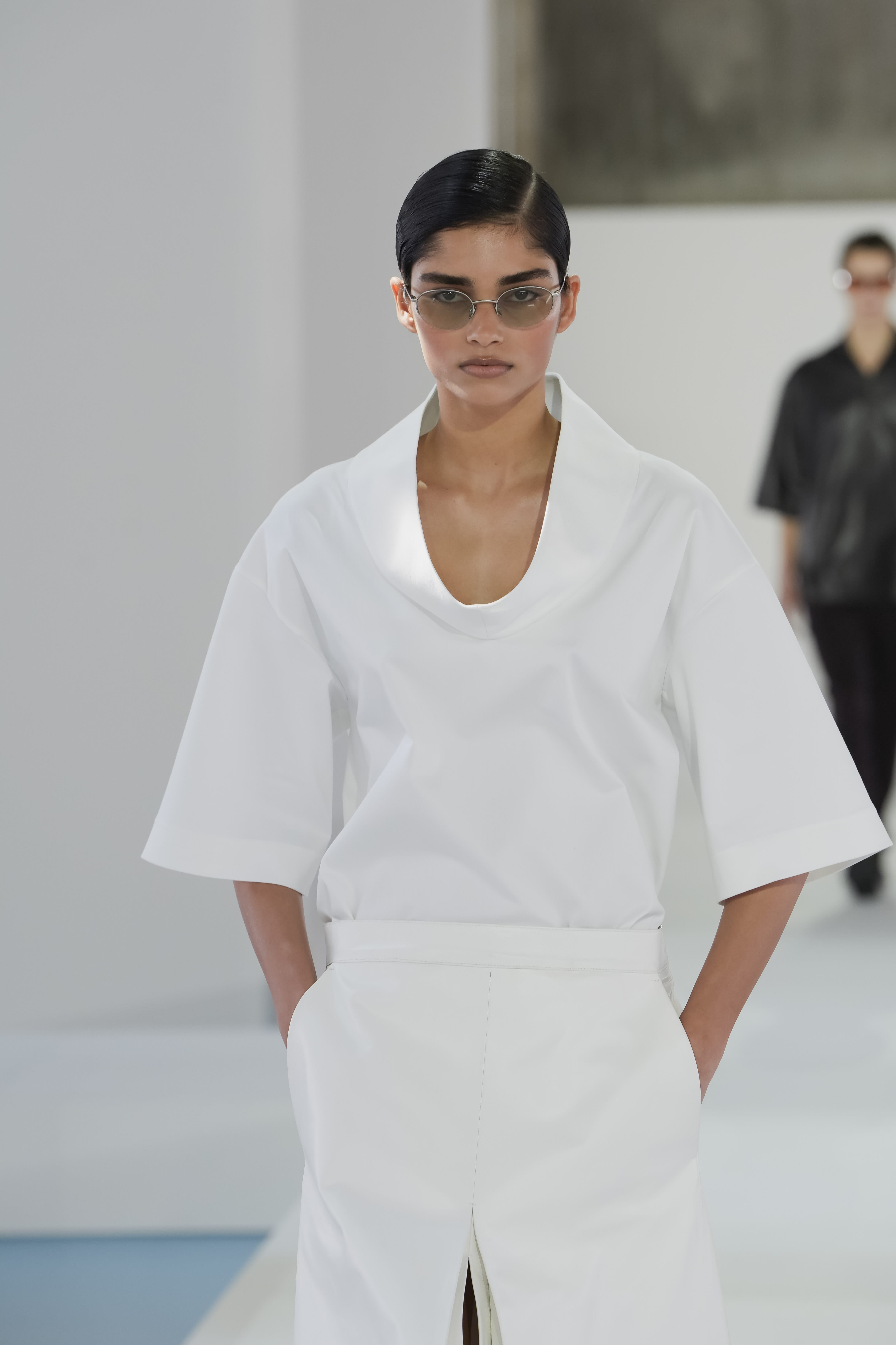 ボリューム ファネルネックトップ